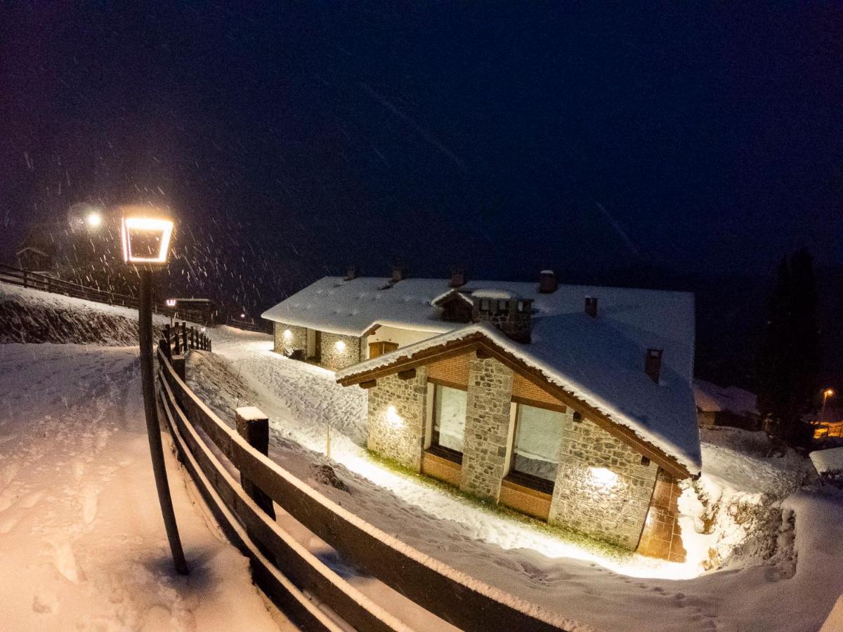 Apartamentos Los Picos De Europa Colio Экстерьер фото
